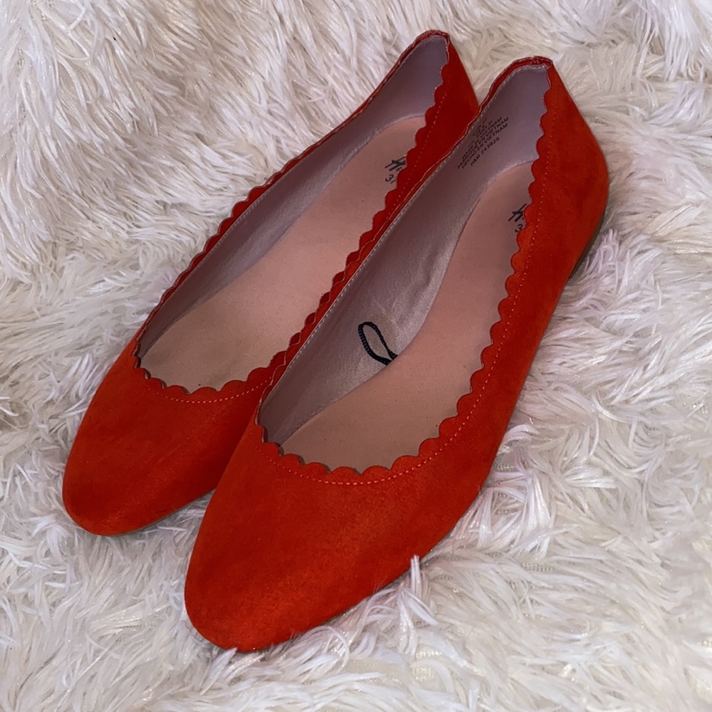 H&M Flats - Picture 1 of 3